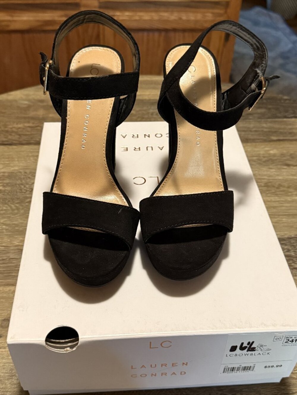 LC Lauren Conrad "Bow" Black Faux Suede Chunky Platform Sandals- Size 6.5